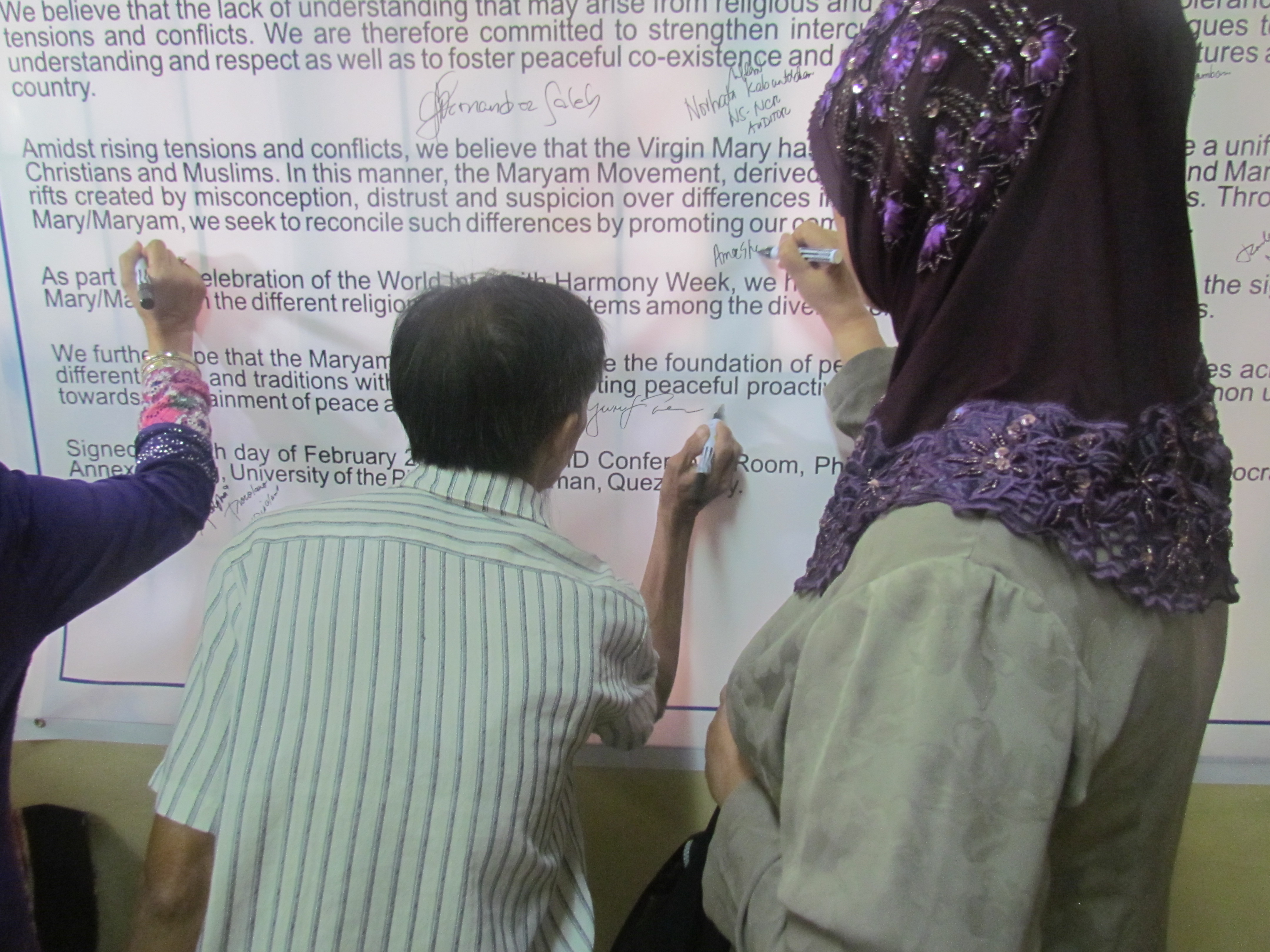 Maryam Movement Pledging (12).JPG Maryam Movement Pledging (12).JPG
